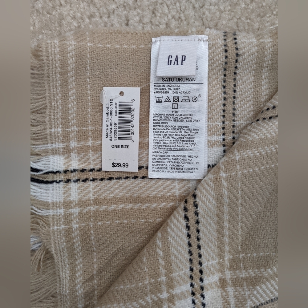 NWT GAP scarf plaid tan - Picture 5 of 6